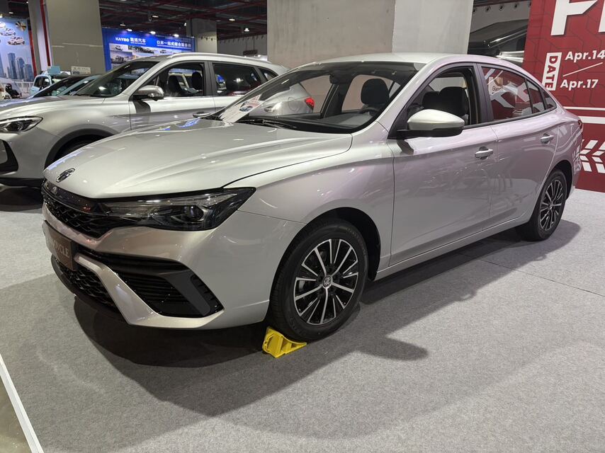 MG 5 1.5L MT COM