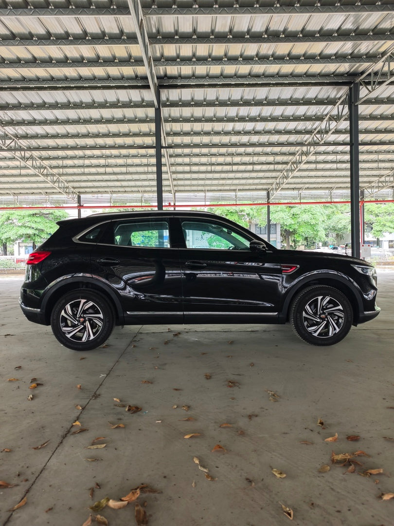 Hongqi HS5 Luxury SUV