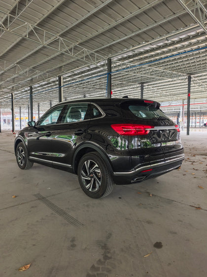 Hongqi HS5 Luxury SUV